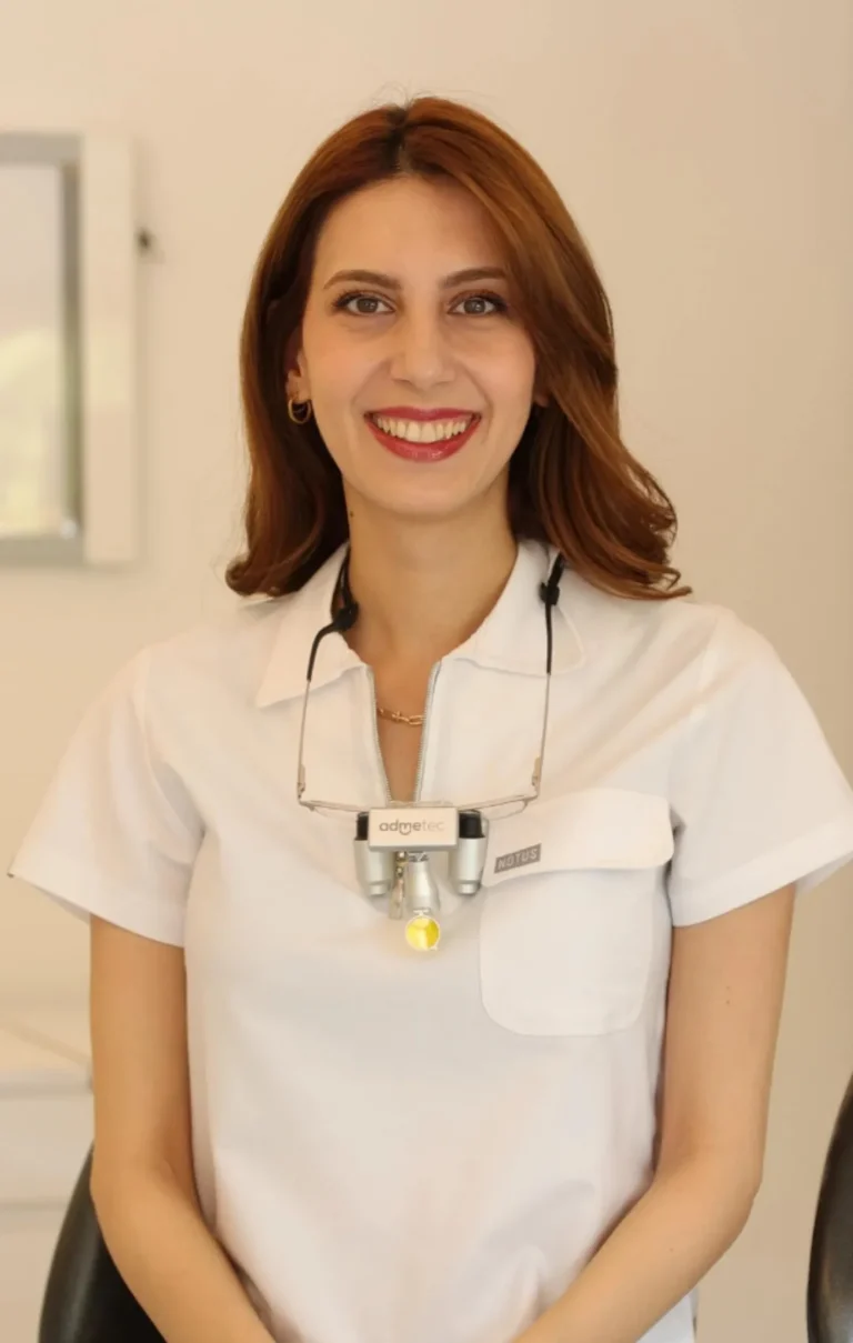 Dt. Betül Türkhan – Зъболекар